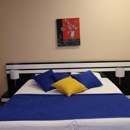 Hotel Diplomat Tbiliszi Kültér fotó