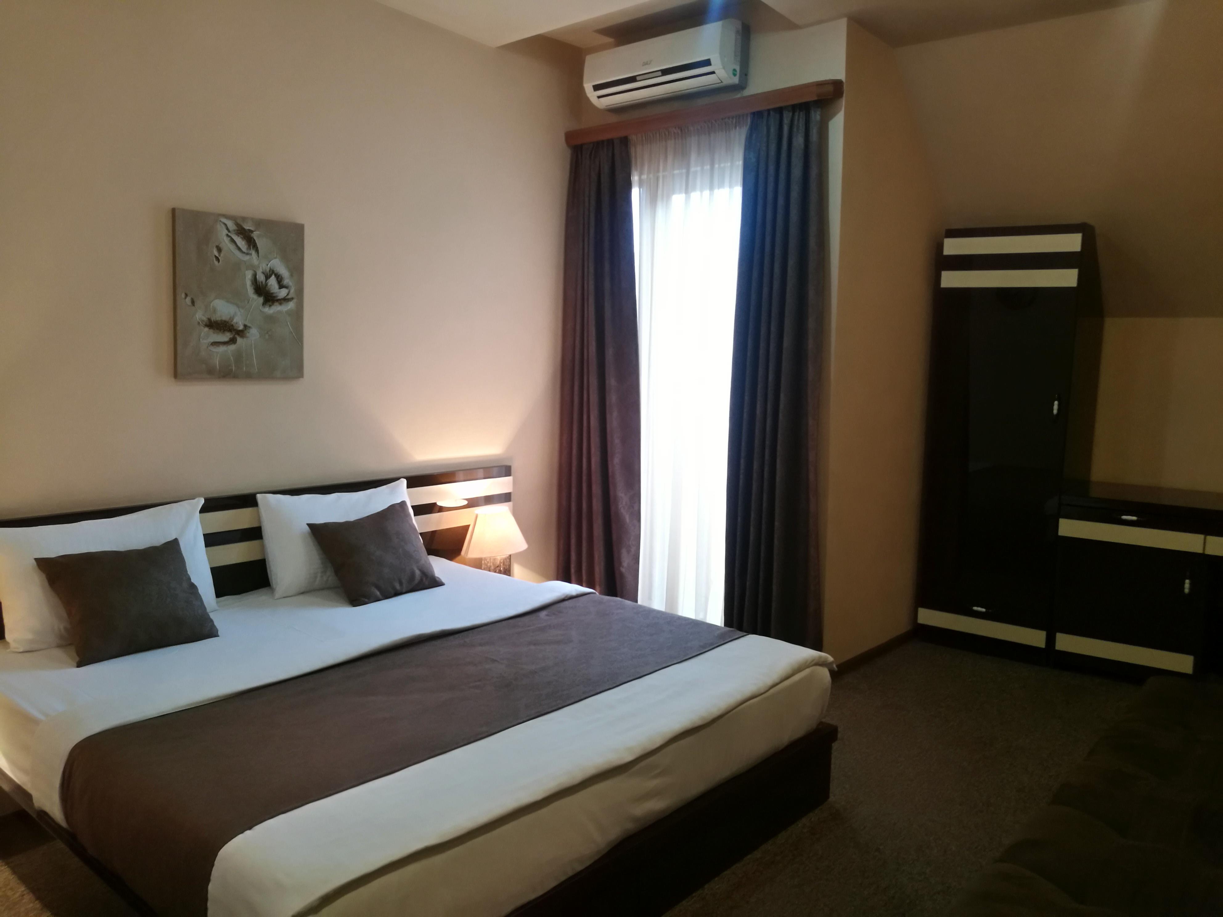 Hotel Diplomat Tbiliszi Kültér fotó