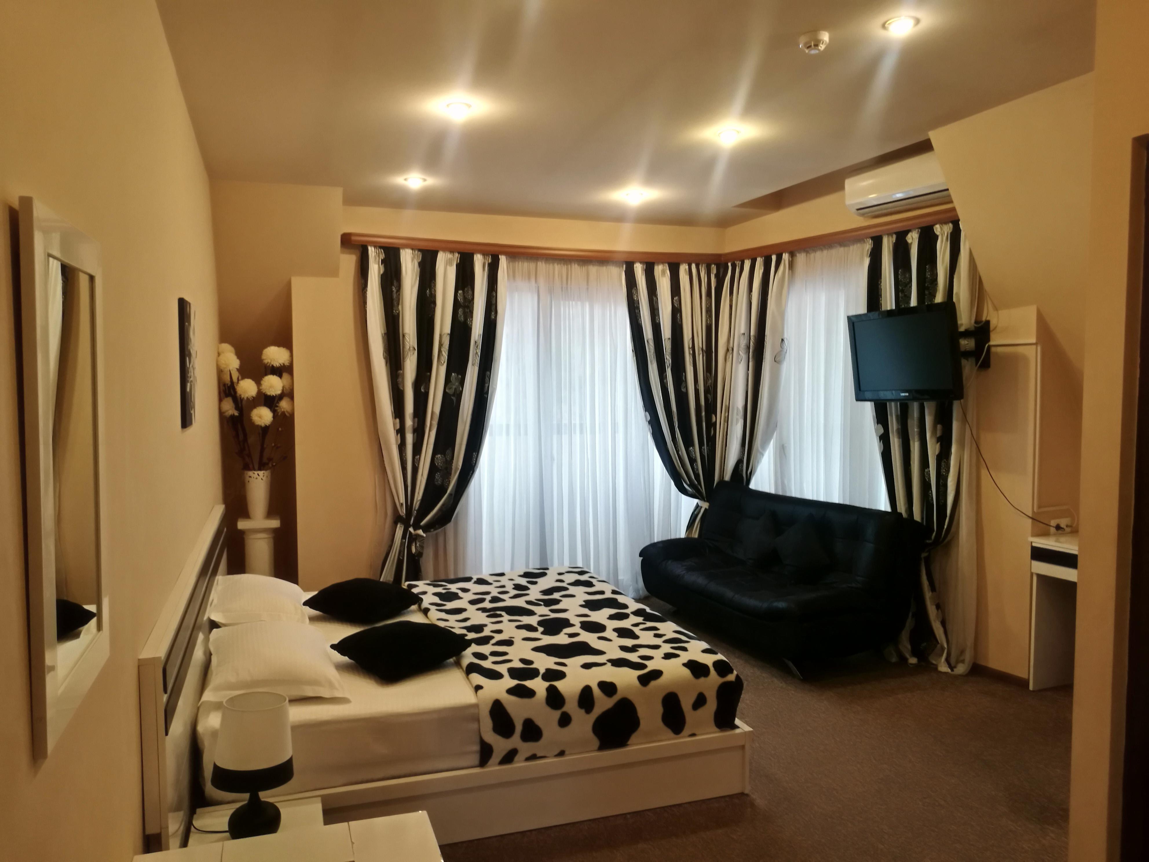 Hotel Diplomat Tbiliszi Kültér fotó