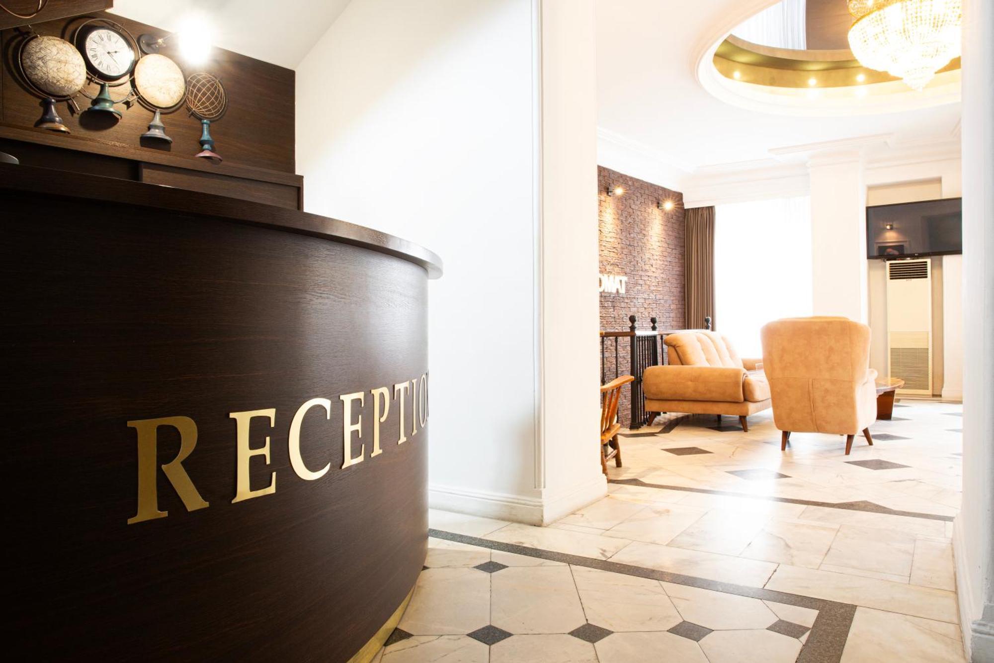Hotel Diplomat Tbiliszi Kültér fotó