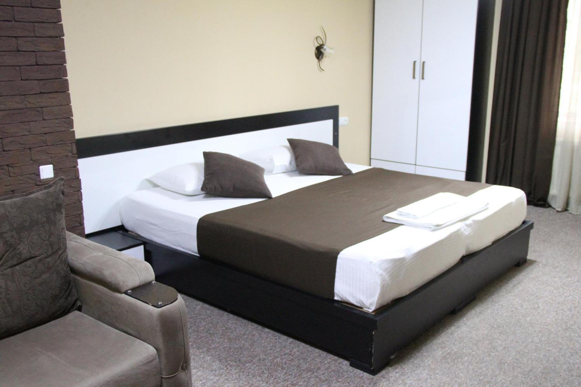 Hotel Diplomat Tbiliszi Szoba fotó