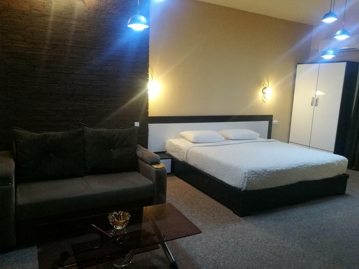 Hotel Diplomat Tbiliszi Kültér fotó